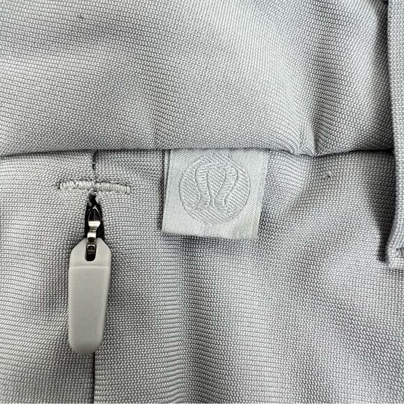 Lululemon Commission Shorts Mens Gray Qwick Oxford 9" Classic Chino Size 33 - Picture 3 of 7